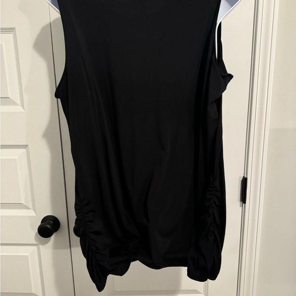 Lane Bryant Plus Size Cowl Neck Top. Black. Size 26/28. Sleeveless. Ruched sides - Picture 3 of 6